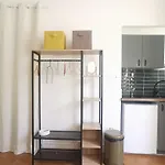 Lovely And Bright Studio In Montmartre