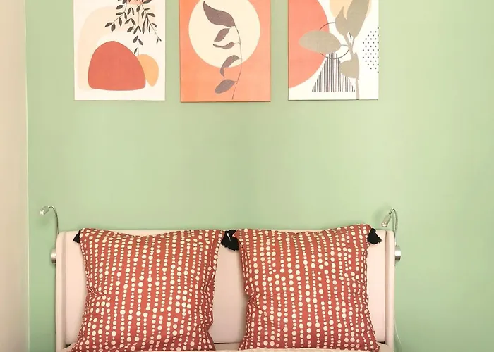 Lovely And Bright Studio In Montmartre